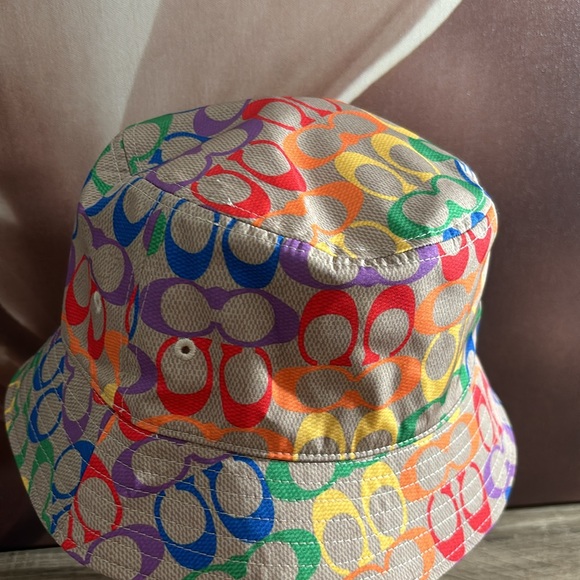 Coach Rainbow Bucket Hat 🌈Reserve NTW - Picture 5 of 7